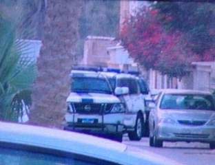 حملة مداهمات واعتقالات في عدة مناطق من البحرين