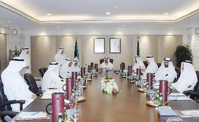 أزمة جديدة تهز الكويت والوزراء يقدمون استقالاتهم