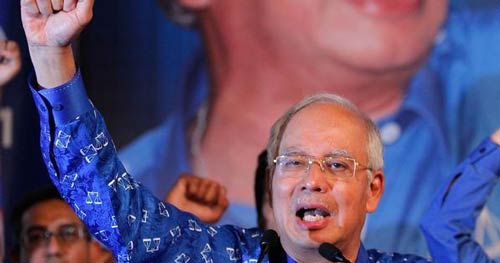 فوز التحالف الحاكم في الانتخابات التشريعية بماليزيا