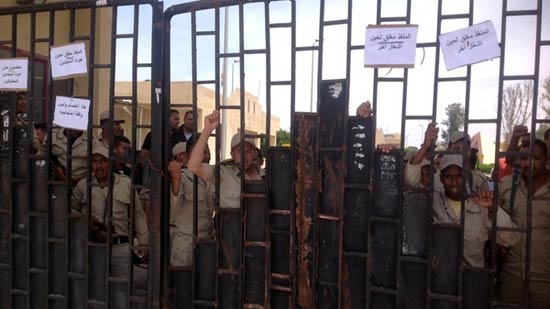 &rsquo;معبر رفح&rsquo; .. عنوانٌ لمعاناة الغزيين وإذلالهم