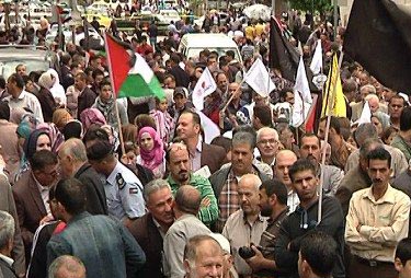 الفلسطينيون يحيون ذكرى النكبة الـ65