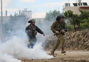 الفلسطينيون يحيون ذكرى النكبة الـ65