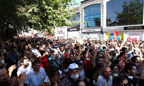 اضراب عام يشلّ مختلف نواحى الحياة فى تركيا 