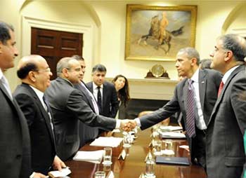 أوباما يلتقي ولي العهد البحريني
