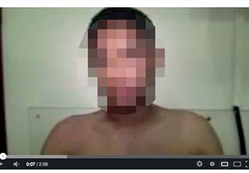 انتشار فيديو يظهر اعتراف شاب بحريني تحت الضغط والتعذيب بمهاجمة الامن 