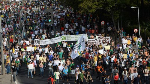البرازيل.. احتجاجات جديدة تشمل 100 مدينة 