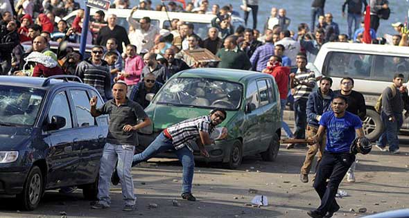 تظاهرات متبادلة على مسافة يومين من &rsquo;30 يونيو&rsquo;