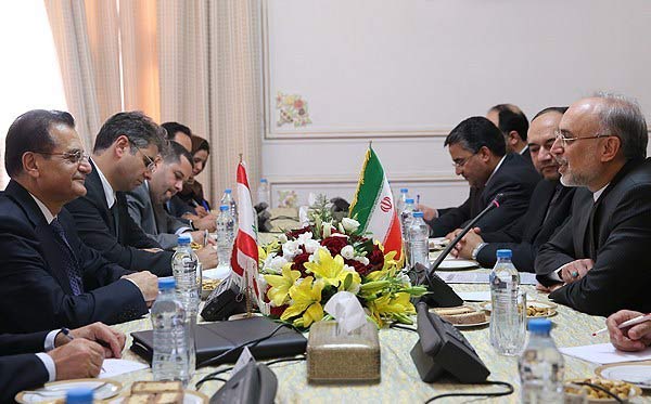 منصور التقى صالحي في طهران: رفض الحوار سيطيل الصراع في سوريا
