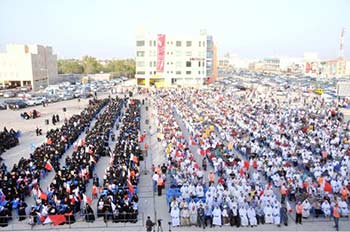 المعارضة البحرينية تشدد على التمسك بالسلمية وتنفيذ توصيات بسيوني