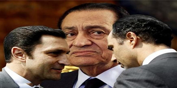 إحالة مبارك ونجليه للمحاكمة بقضية &rsquo;القصور الرئاسية&rsquo;