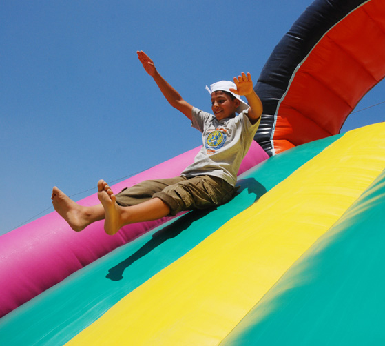 المخيمات الصيفية في قطاع غزة: فرصة للترويح 