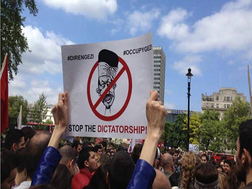 عشرات الجرحى في أعنف احتجاجات ضد حكومة اردوغان