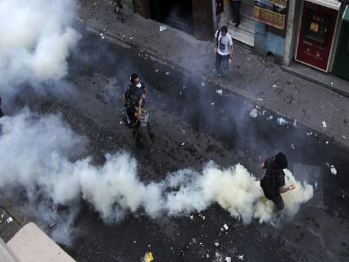 عشرات الجرحى في أعنف احتجاجات ضد حكومة اردوغان