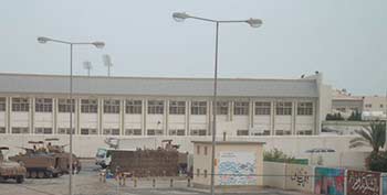 عشرات الطلبة في البحرين يُمنعون من تقديم اختباراتهم النهائية بسبب اعتقالهم وملاحقتهم أمنياً