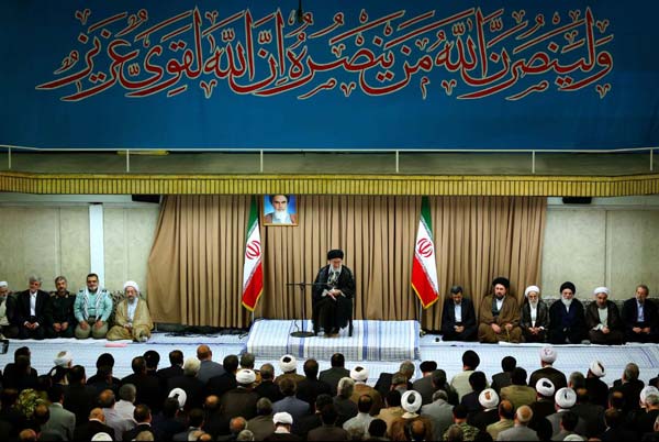 الإمام الخامنئي: اميركا ليست أهلاً للثقة