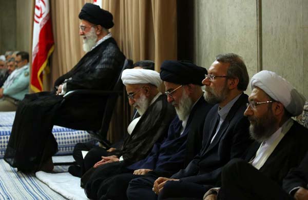 الإمام الخامنئي: اميركا ليست أهلاً للثقة