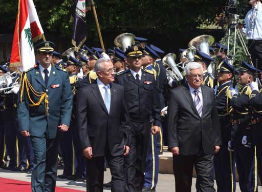 سليمان وعباس يؤكدان على حياد اللاجئين الفلسطينيين