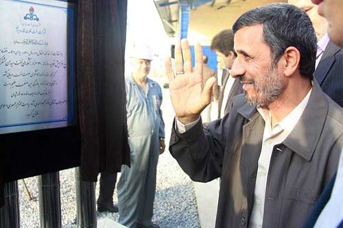 تدشين أكبر حوض لبناء ناقلات النفط العملاقة جنوبي إيران 