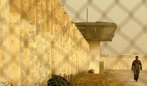 &rsquo;القاعدة&rsquo; تتبنى الهجوم على سجنيّ العراق