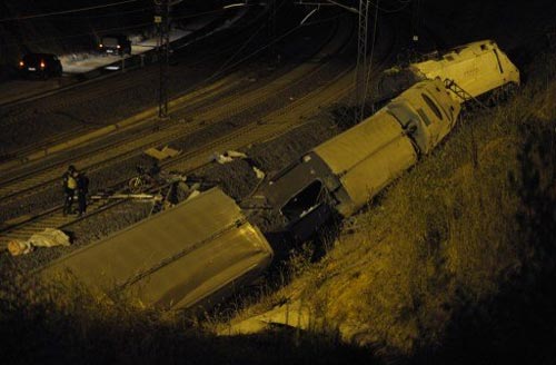 ارتفاع عدد ضحايا كارثة القطار في إسبانيا إلى 77

