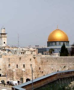 إجراءات أمنية مشددة بحق المصلين في الاقصى