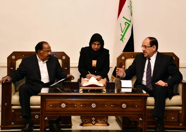 المالكي مستقبلا وزير الطاقة الهندي المالكي يهنىء أمير قطر الجديد .. ويزور الهند بعد شهر رمضان