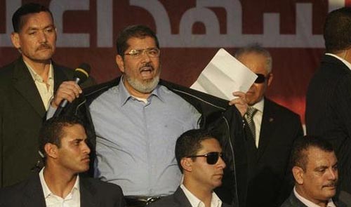 مصر بين مرسي والسيسي .. تشتعل