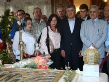 قيادات ناصرية وثورية عند ضريح عبد الناصر في ذكرى ثورة يوليو