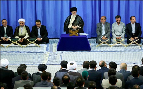 الإمام الخامنئي يؤكد ضرورة سيادة الثقافة القرآنية على المجتمع