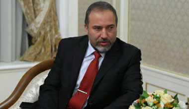 ليبرمان : هناك محاولات لتوريطنا في العراق ولبنان وسوريا