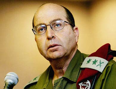 وزير الحرب الصهيوني يقرّ بأن عبوة استهدفت الوحدة العسكرية على الحدود مع لبنان&lrm;