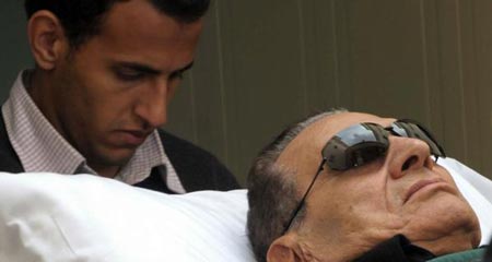 القضاء المصري يفرج عن مبارك