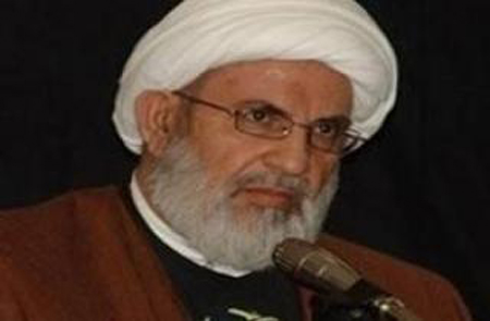 الشيخ محمد يزبك ام المصلين في بعلبك
