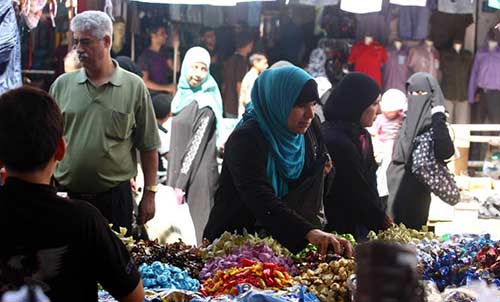 الحصار وقضية الاسرى ينغصان فرحة العيد على اهل غزة 