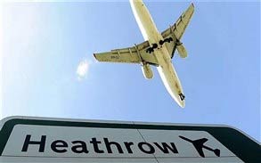 احتجاز شريك الصحافي الذي نشر تسريبات سنودن لساعات في مطار لندن