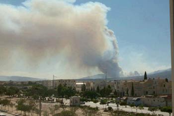 الدخان يتصاعد من جبل الشعانبي مبادرات لحل الأزمة السياسية في تونس بالتزامن مع الحرب على الإرهاب