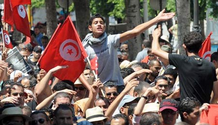 &rsquo;النهضة&rsquo; تستبق حشد اليوم باقتراح استفتاء