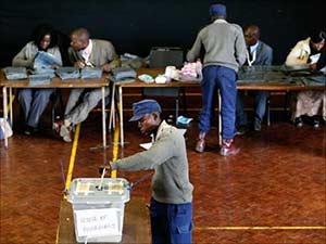 أمريكا وبريطانيا قلقتان من نتائج الانتخابات في زيمبابوي