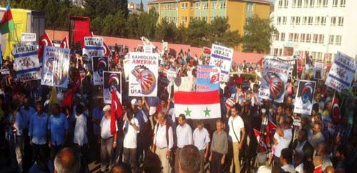 تظاهرات في تركيا منددة بالعدوان العسكري المحتمل على سوريا