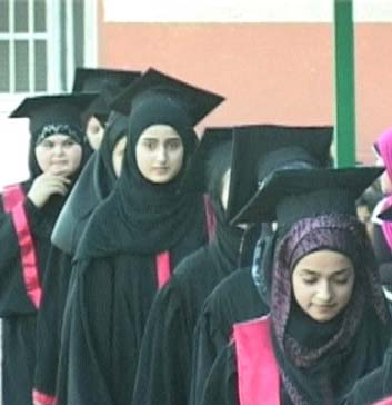  
المقداد استنكر التأخر في استخراج النفط