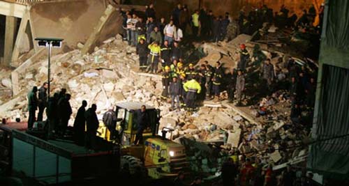 الهند.. سبعون مفقودا بانهيار مبنى في بومباي 