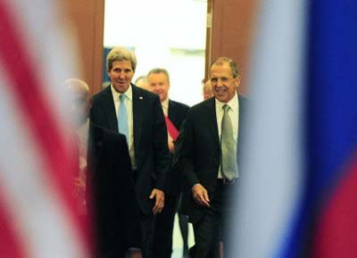 
لافروف: مجلس الأمن سيدعم خطوات تدمير الكيميائي في سوريا
