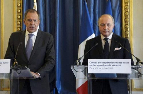 موسكو وباريس تبحثان تسوية الأزمة السورية