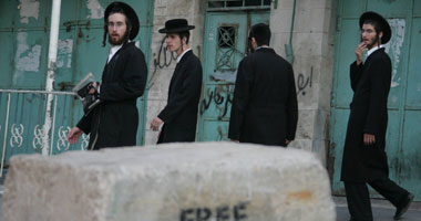 مستوطنون و&rsquo;حاخامات&rsquo; يقتحمون المسجد الأقصى