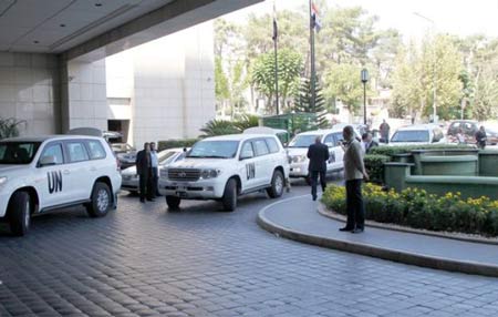 بعد وصولهم الى دمشق.. خبراء الكيميائي يزورون مع الأم أغنيس مكانا مجهولا
