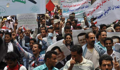 اليمنيون يرفضون توجيه أي ضربة لسوريا