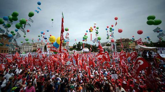 تظاهرة ضد التقشف في روما واضطراب حركة النقل