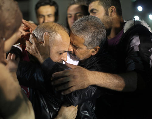 26 أسيراً فلسطينياً إلى الحرية