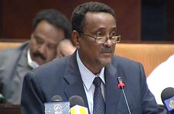 وزير داخلية السودان وزير الداخلية السوداني: 34 قتيلا و700 معتقل منذ اندلاع الاضطرابات