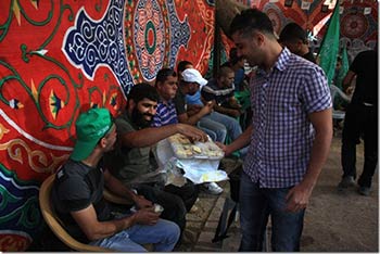 ياسمين إبنة الاسير يوسف مصالحة تعيش حرية أبيها 